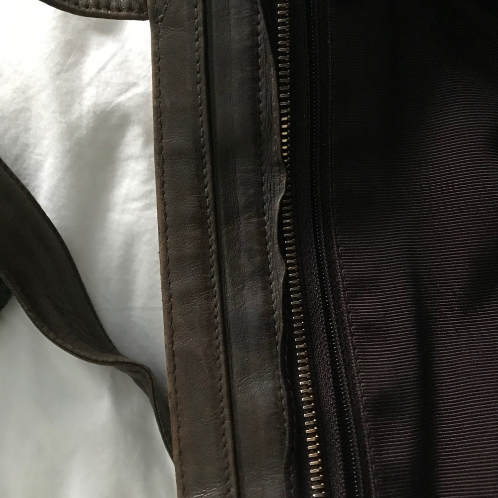 Vintage Chanel shoulder bag